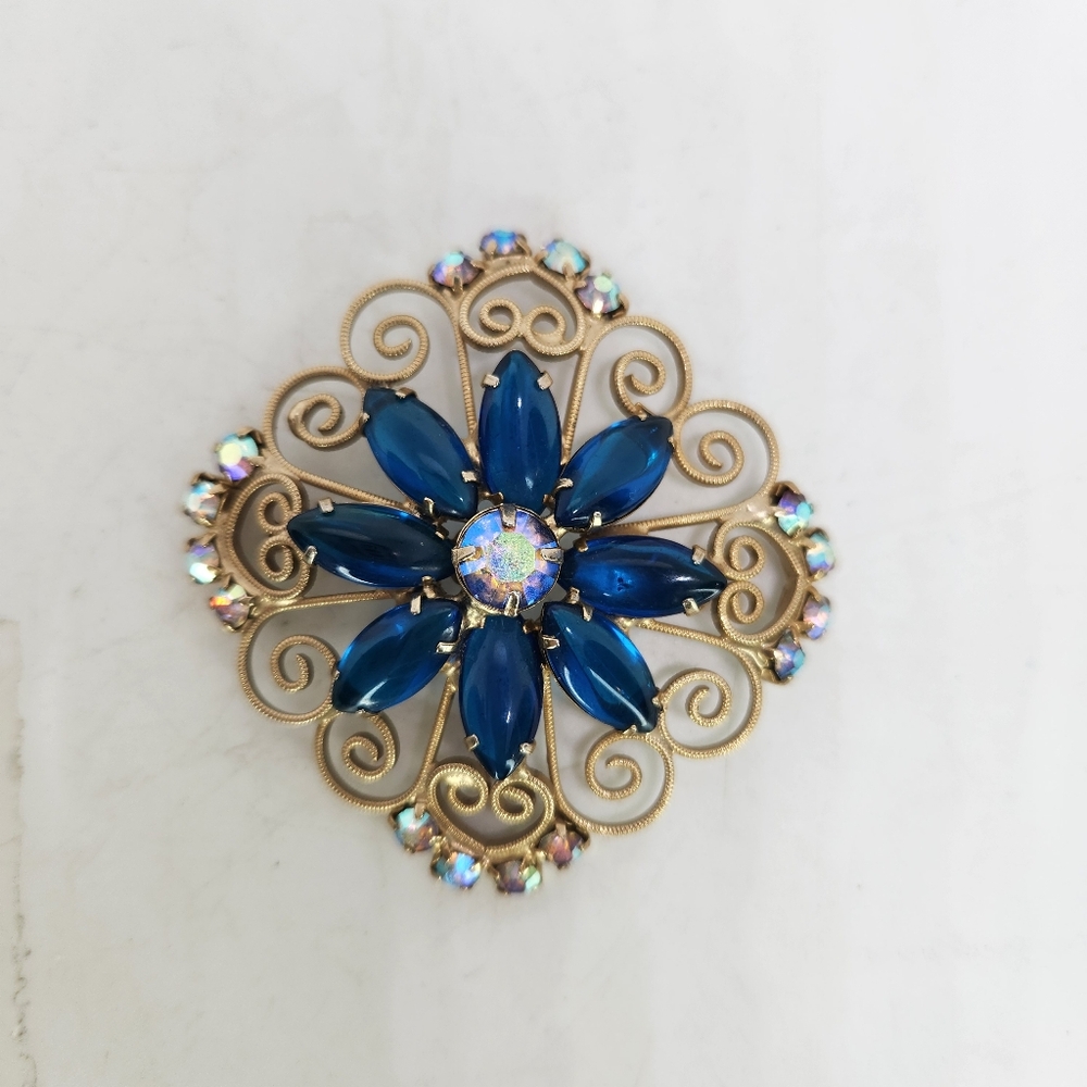 Vintage Brooch Gold Heart Swirl Filigree Blue Crystal Aurora Borealis Prong Set